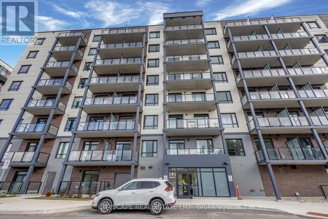 Building Photo - 181 Elmira Rd S