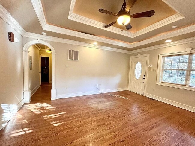 Building Photo - Gorgeous 2 Bedroom, 2 Bath home in West Ra...