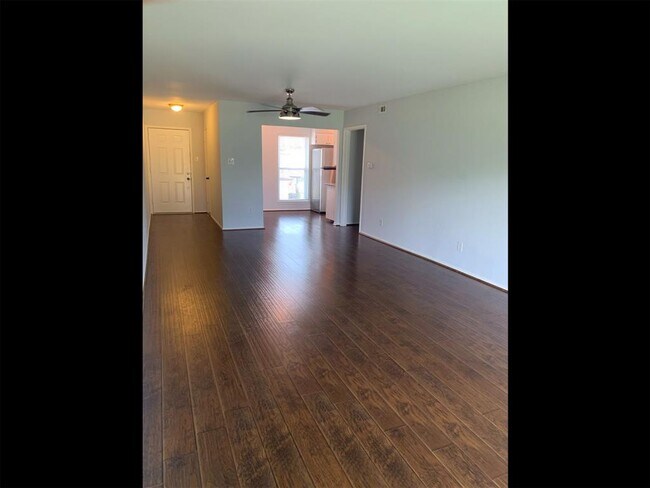 Building Photo - 4038 Ridglea Country Club Dr
