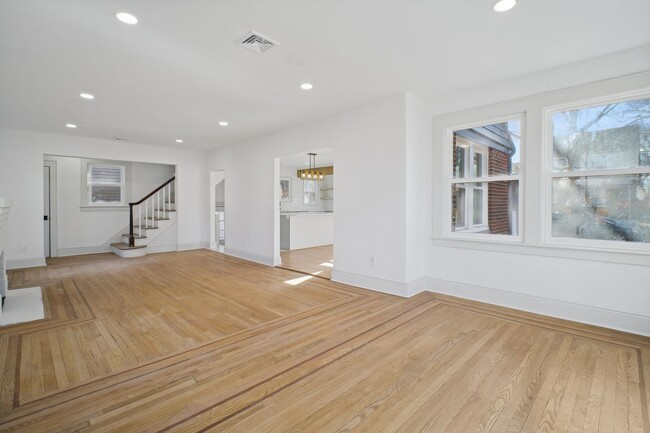 Photo - 344 Marlboro Rd House