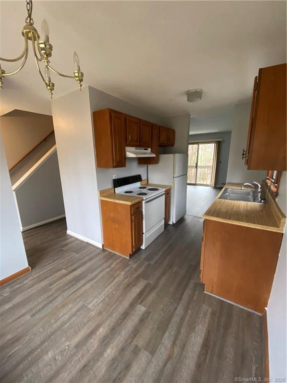 24 Cranberry Hollow Unit 24, Enfield, CT 06082 Condo for Rent in