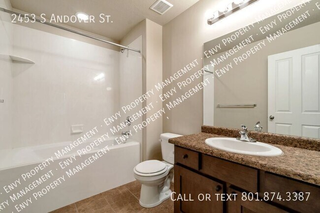 Foto del edificio - 2453 Andover St