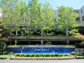 Building Photo - 460 N Civic Dr