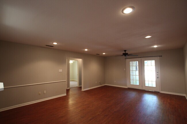 Foto del edificio - Langley Westminster Duplex