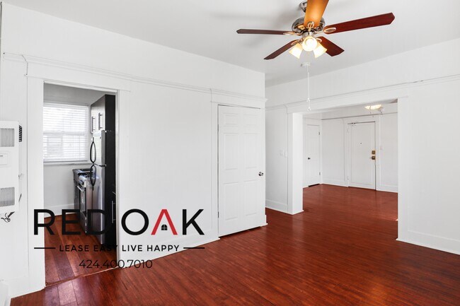 Building Photo - Stunning Completely Remodeled Studio With ...