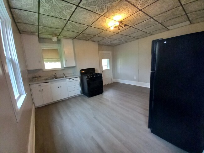 Building Photo - 2503 8th Ave-JAMD