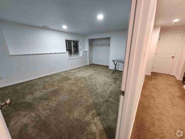 Building Photo - 8543 Poison Oak Dr