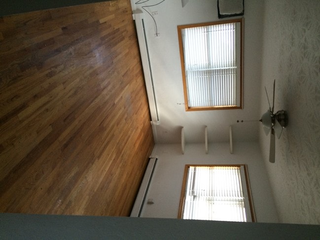 Building Photo - 225 S 4th St