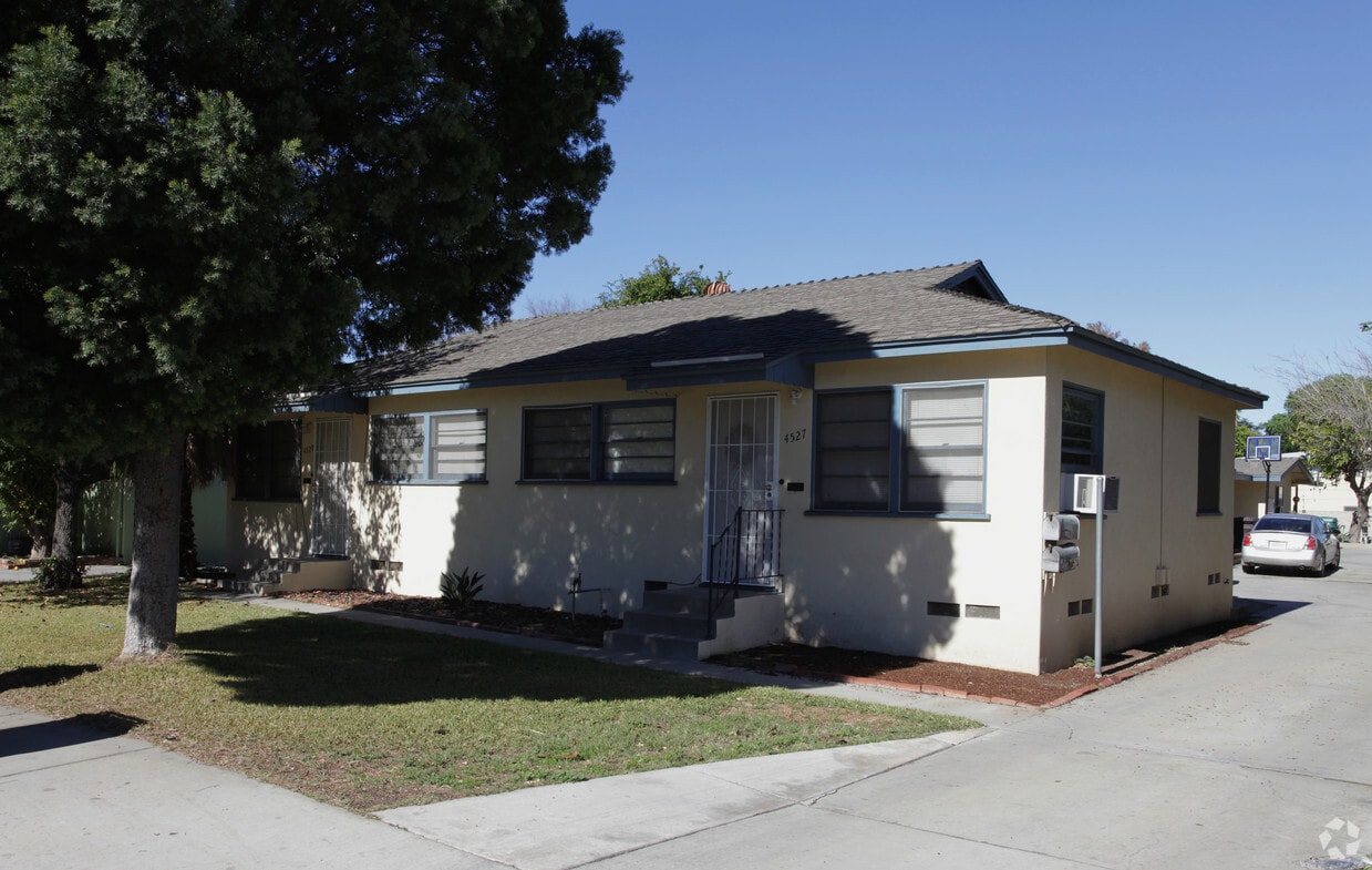 Primary Photo - 4523 Jurupa Ave