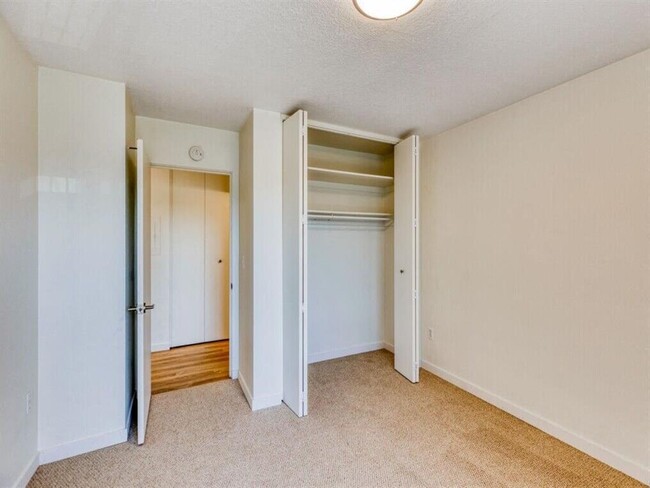 Building Photo - Irvington Apartments