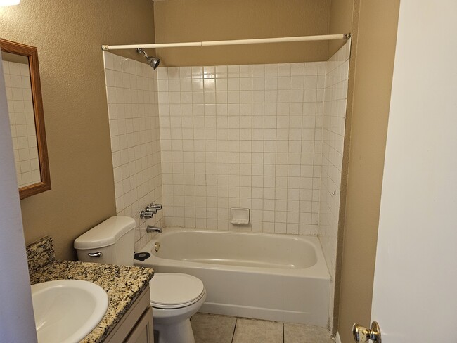 Building Photo - 3480 Cochran Dr