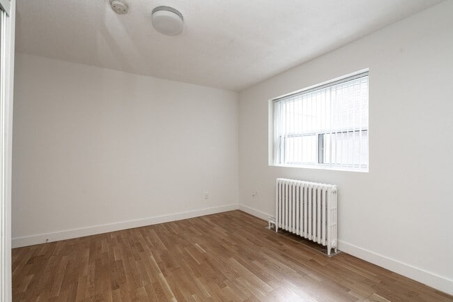 Building Photo - 56 Maitland Street
