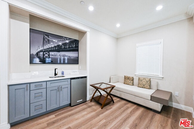 Foto del edificio - 2028 S Chapel Ave