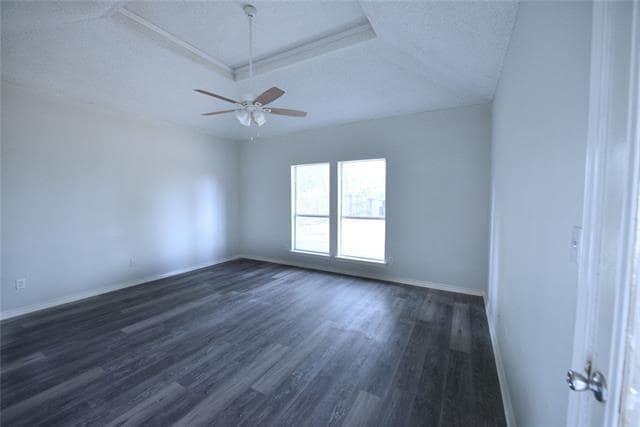 Building Photo - 309 Rolling Oak Dr