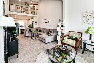 Building Photo - 18013 Seaview Ln
