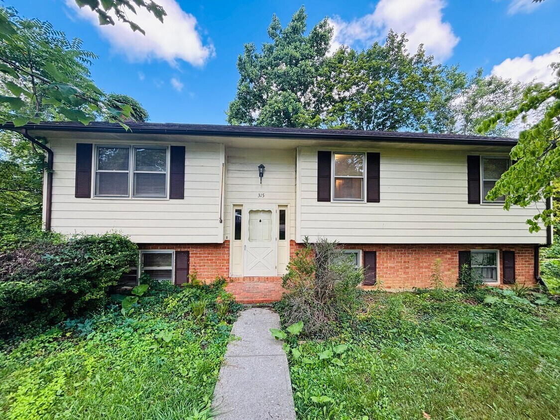 3 Bedroom 3 Bath House - 3 Bedroom 3 Bath House