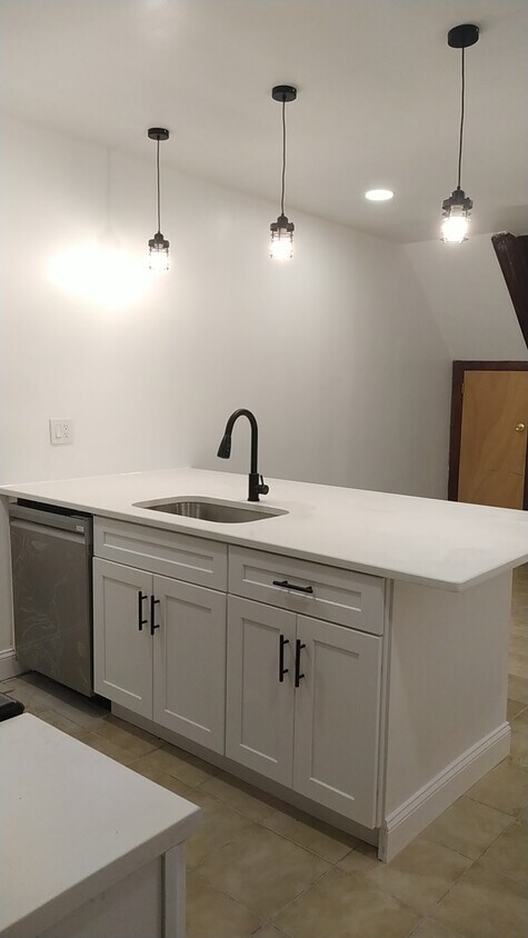 Building Photo - 4036 Baring St