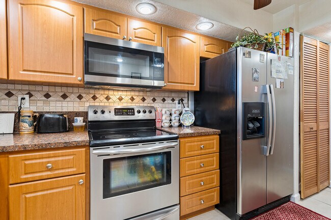 Foto del edificio - 5860 NW 44th St