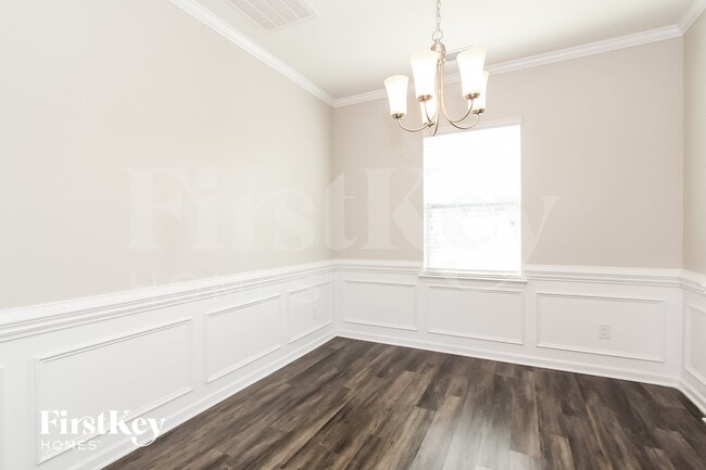 Foto del edificio - 165 N Cromwell Dr