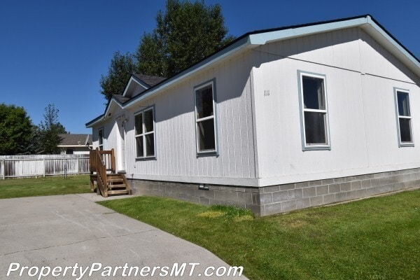 Building Photo - Discover this Recently Upgraded 3 Bed 2 Ba...