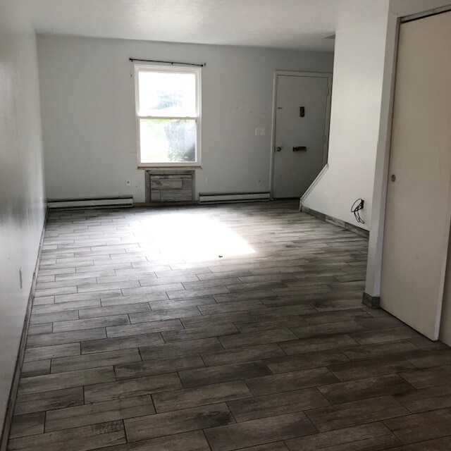 Foto del edificio - 705 Bunker Hill Rd