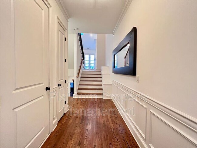 Building Photo - 6425 Bennington Bluff Ct