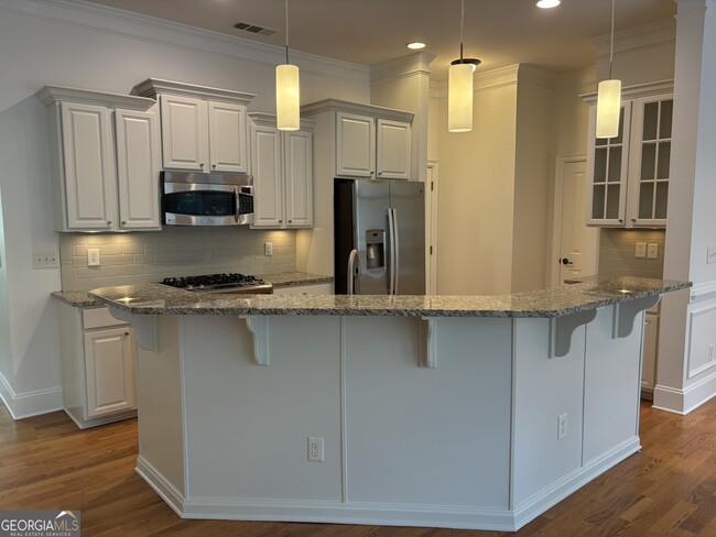 Building Photo - 10424 Park Walk Point