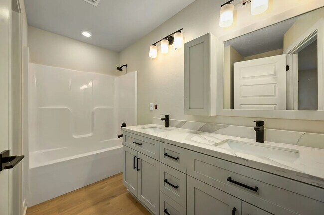 Foto del edificio - 239 Pawpaw Rd