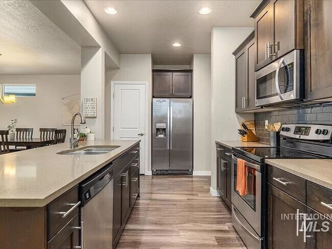 Foto del edificio - Beautiful Meridian Home Featuring 4 Bed, 3...