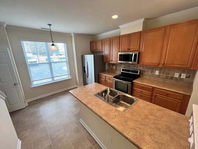 Building Photo - 2916 Casona Way
