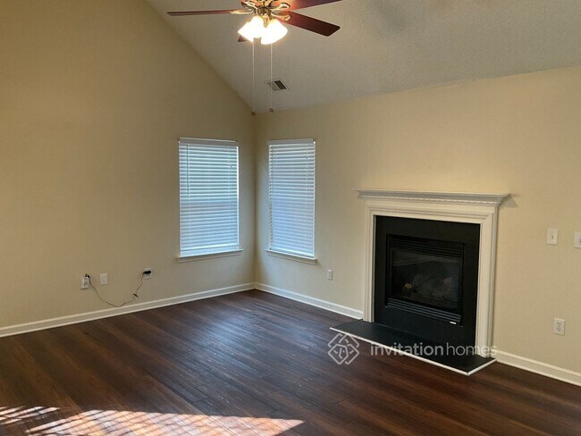 Building Photo - 8802 Laurel Run Dr