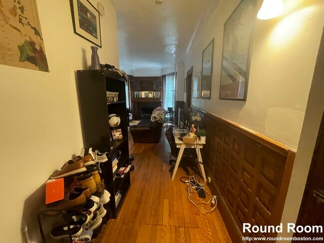 Foto del edificio - 845 Beacon St