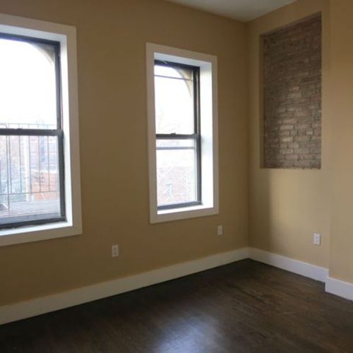 Building Photo - 900 Hart St