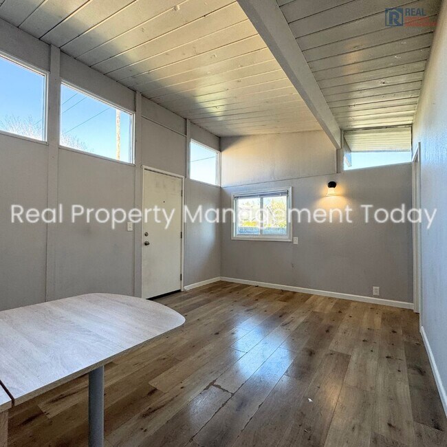 Foto del edificio - Perez - 105 (Cascade Group - Gold)