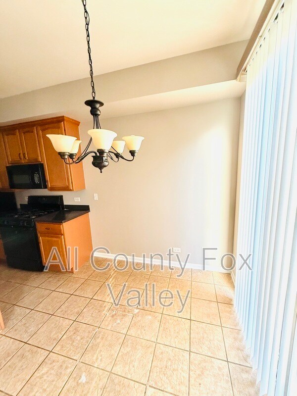Building Photo - 1158 Pennsbury Ln