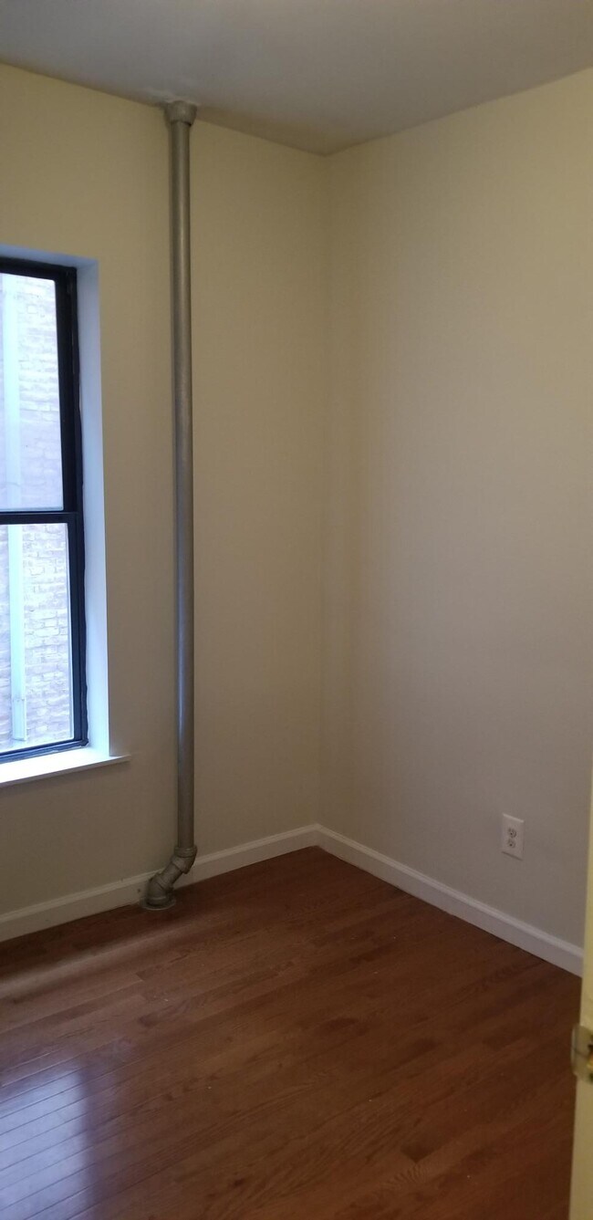 Building Photo - 566 W 173rd St