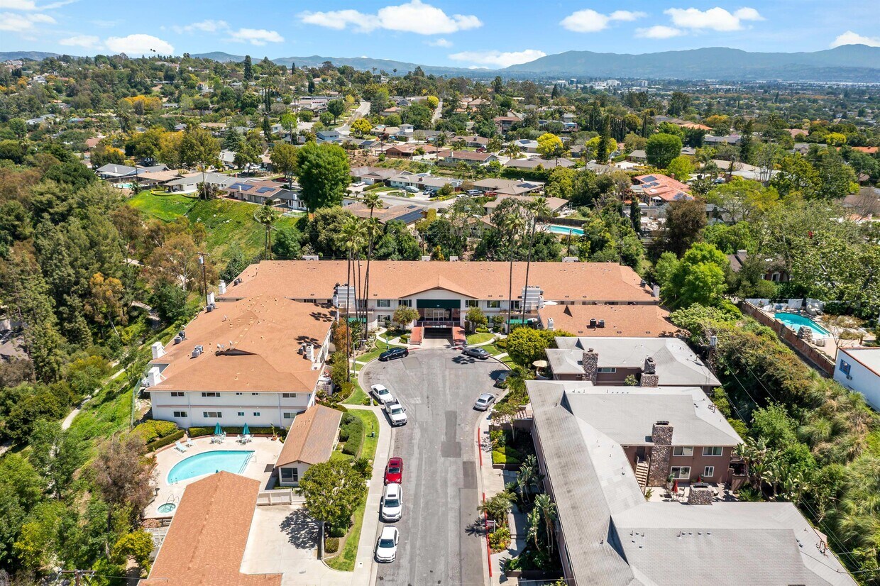 Primary Photo - 1360 Shadow Lane114 M
