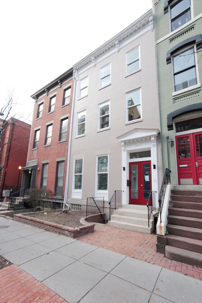 Foto del edificio - 1221 N Street, NW