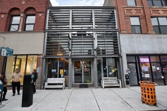 Building Photo - 1641 W Chicago Ave
