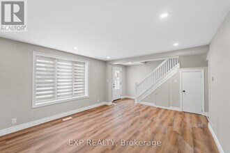 Building Photo - 81 St Charles St