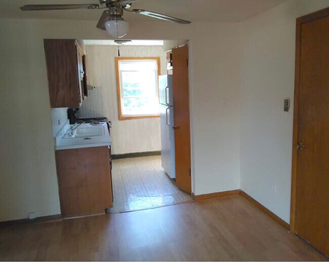 Building Photo - 4895 S Archer Ave