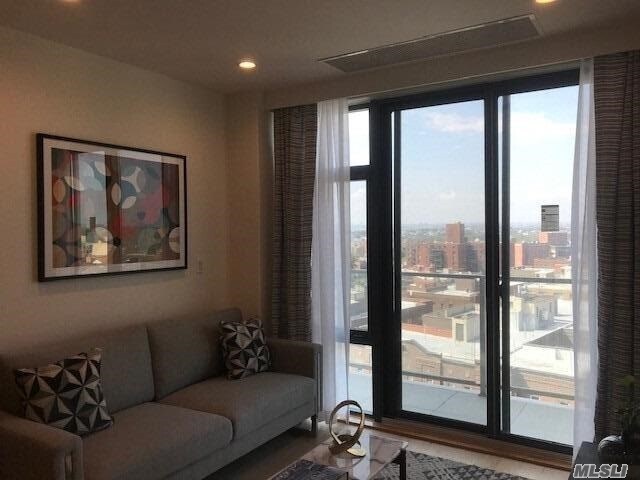 Foto del edificio - 141-26 Northern Blvd