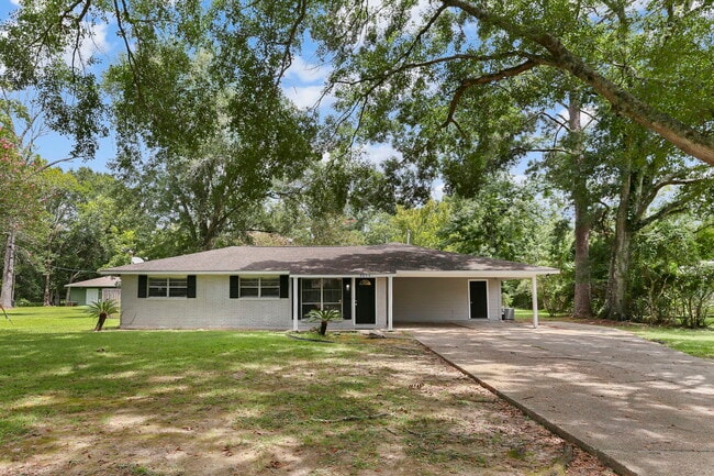Building Photo - 9644 Meadowdale Dr