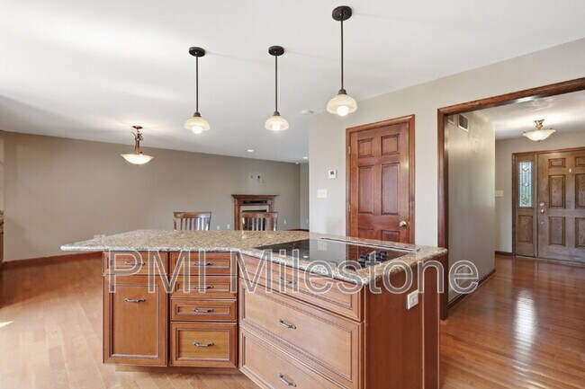 Building Photo - 233 Carmack Dr