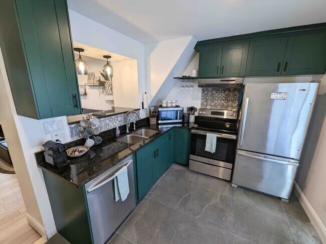 Foto del edificio - 7690 Barkwood Dr