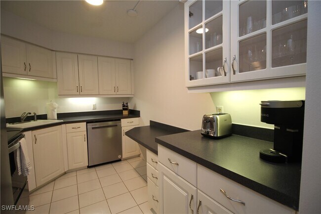 Foto del edificio - 4005 Gulf Shore Blvd N
