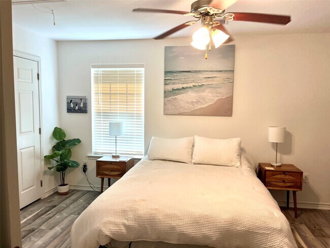 Foto del edificio - 4810 Pecan Ln