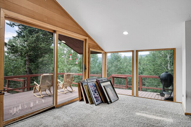 Building Photo - 204 Bristlecone Way