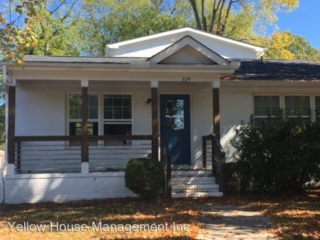 Primary Photo - 119 S Roberson St