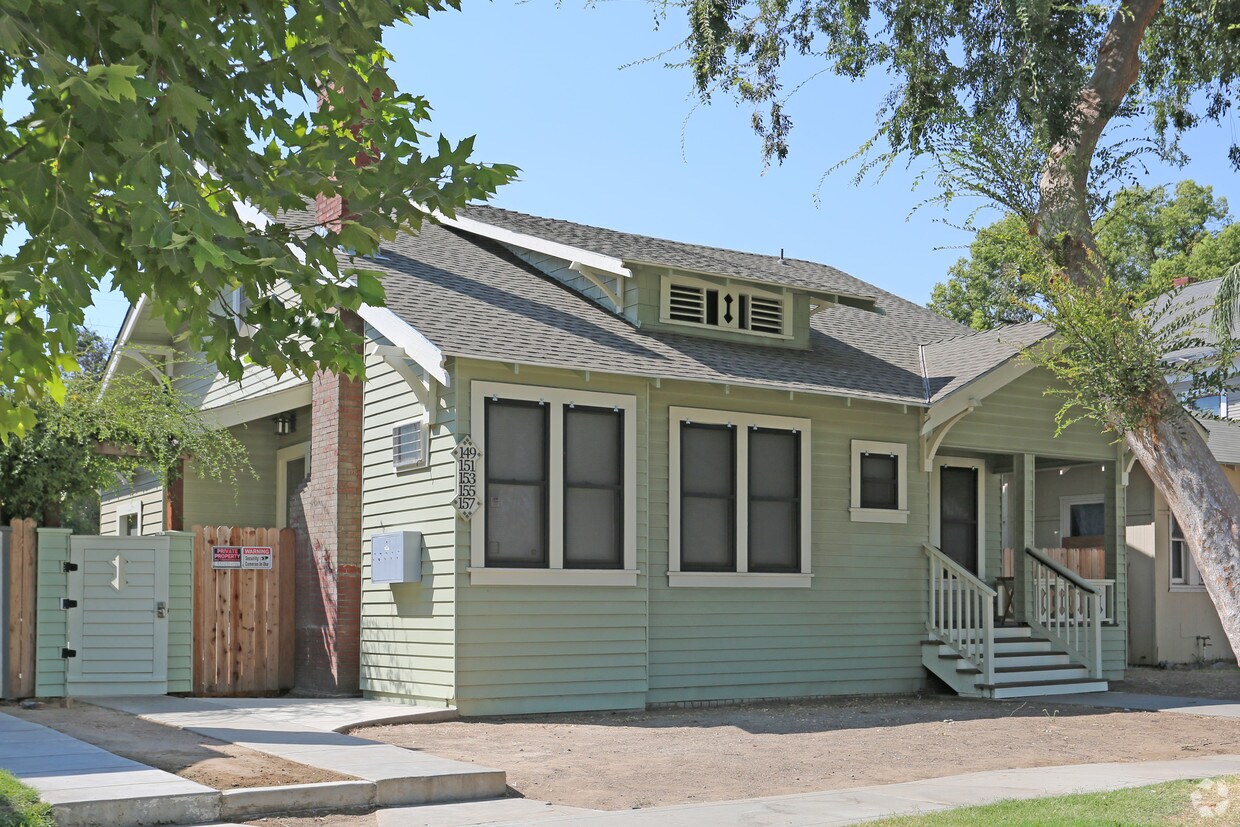 Building Photo - 141-159 N College Ave